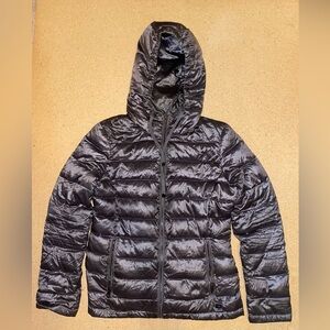 Women’s Andrew Marc metallic packable puffer jacket
